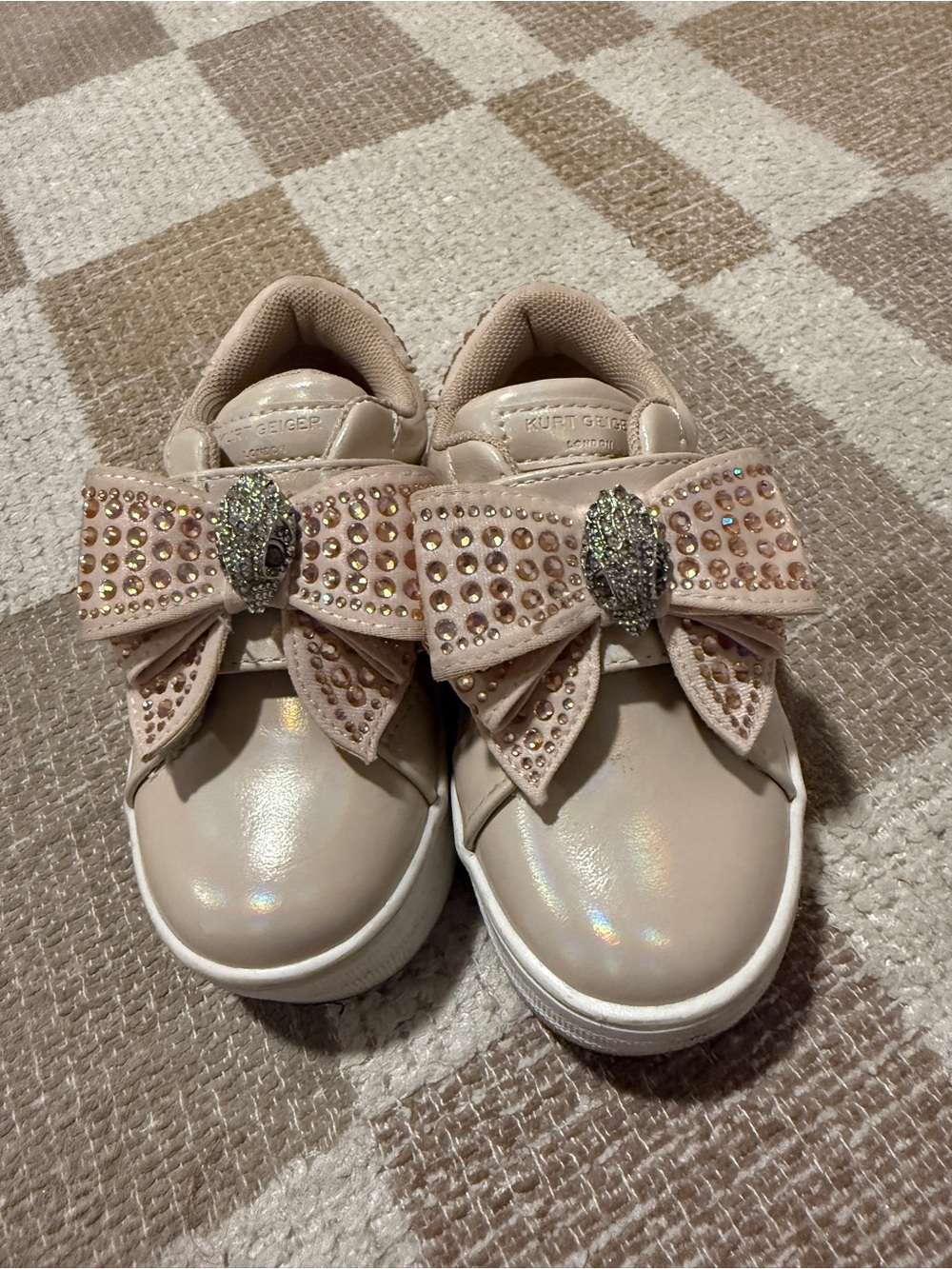 Kurt Geiger Girls Blush Iridescent Bow Crystal Sneakers